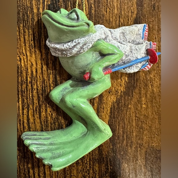 Set of 4 Ceramic Painted Frog Tree Ornaments - Picture 4 of 6